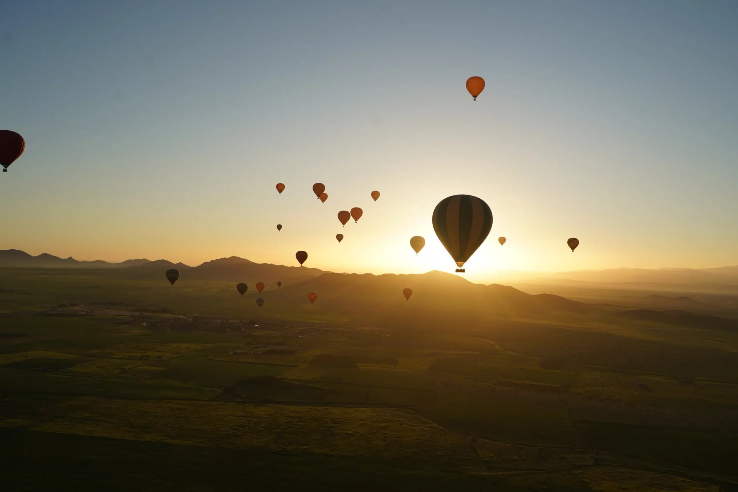 Sunrise Balloon & Camel Trek