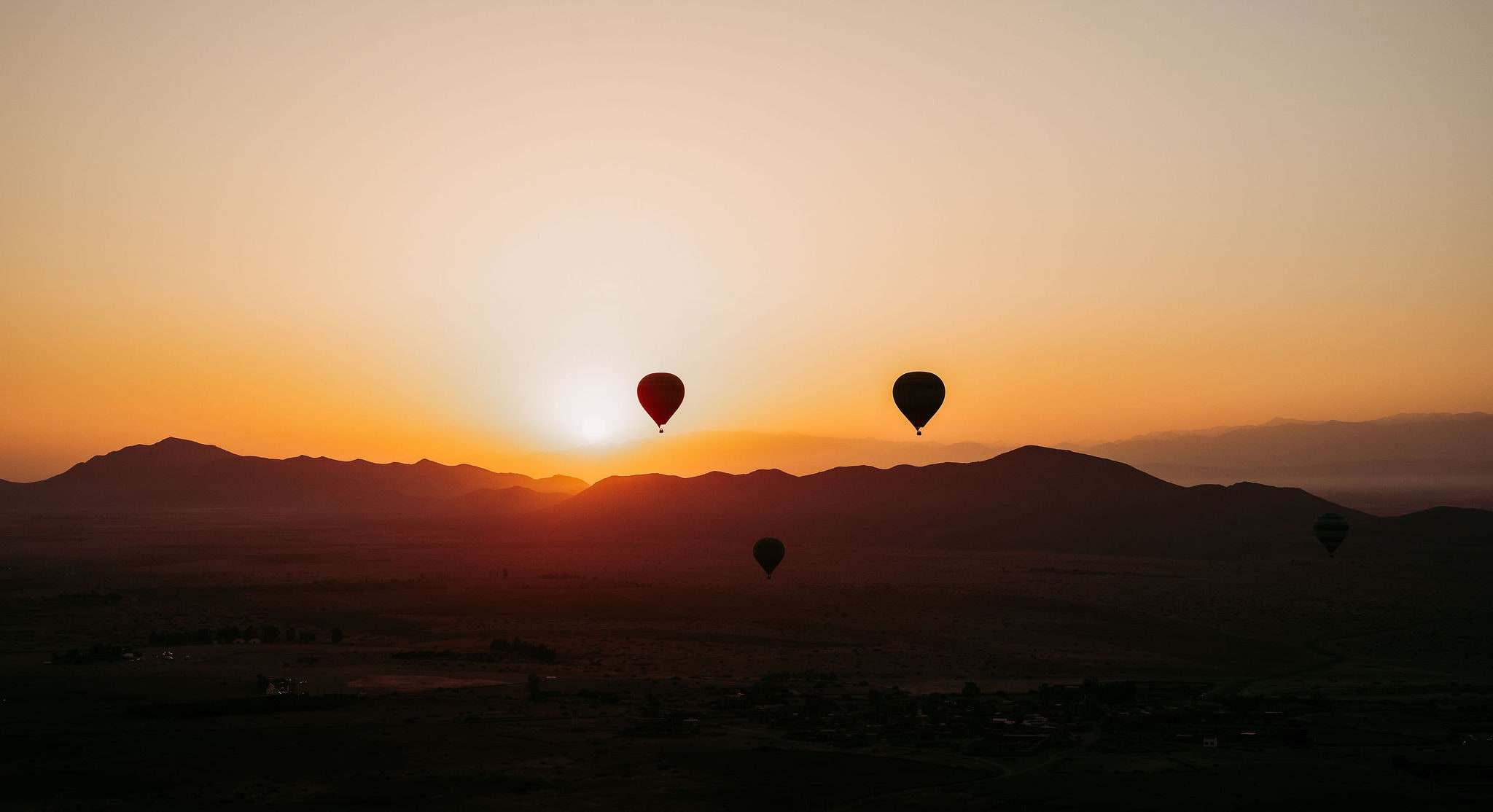 Romantic Medina & Balloon Escape